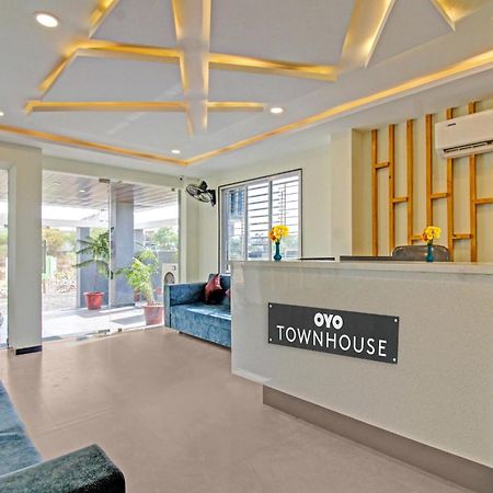 Hotel Townhouse Md Star à Nagpur Extérieur photo